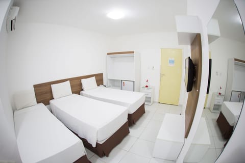 Standard Triple Room | Desk, iron/ironing board, free WiFi