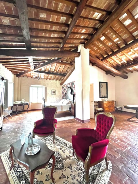 Deluxe Suite, Garden View | Desk, laptop workspace, free WiFi