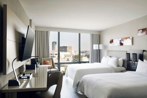 Premium bedding, in-room safe, desk, iron/ironing board