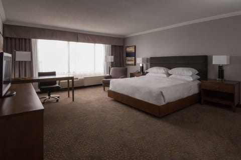 Suite, 1 King Bed (Prime Minister) | Premium bedding, down comforters, pillowtop beds, in-room safe