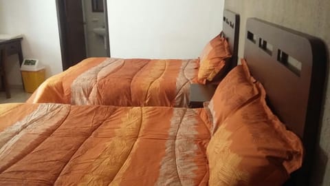 Premium bedding, desk, free WiFi