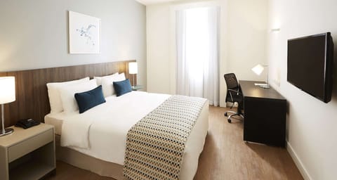 Minibar, in-room safe, desk, soundproofing