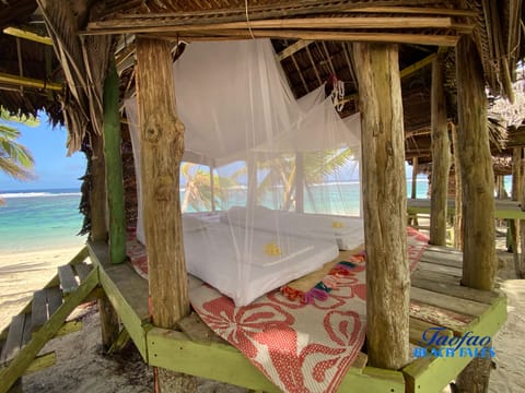 Beach Fale | Bed sheets