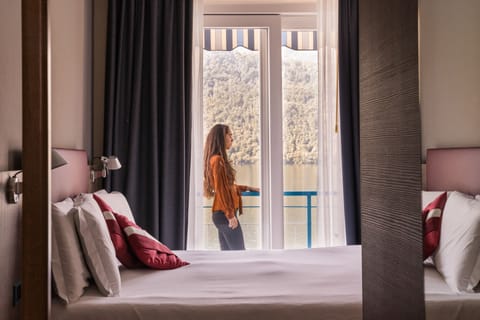 Classic Double Room, Lake View | Premium bedding, down comforters, in-room safe, desk