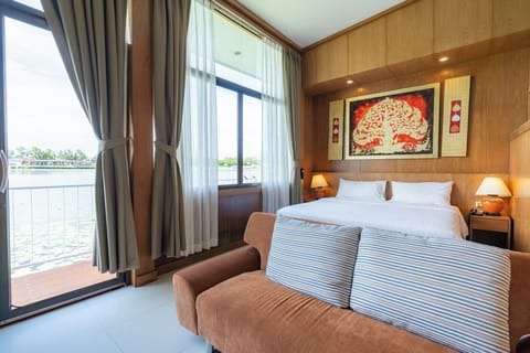 Chaba Duplex Lagoon View | Premium bedding, in-room safe, individually decorated