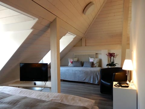 Premium bedding, minibar, individually decorated, desk