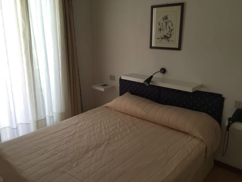 Double Room | In-room safe, desk, cribs/infant beds, free WiFi