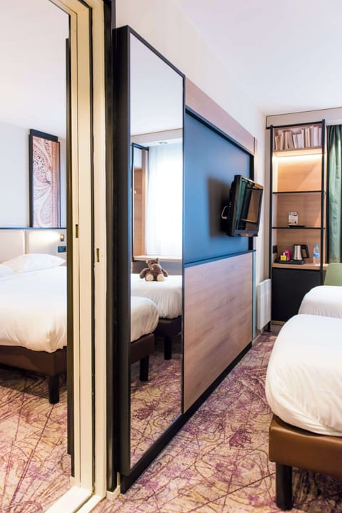 Room, Connecting Rooms | In-room safe, desk, soundproofing, free WiFi