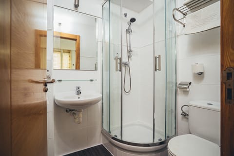 Double or Twin Room | Bathroom | Shower, free toiletries, hair dryer, towels