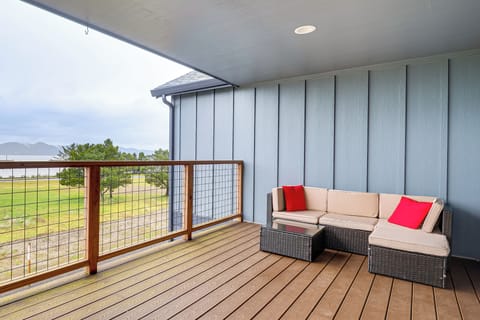 Apartment (4 Bedrooms) | Front of property
