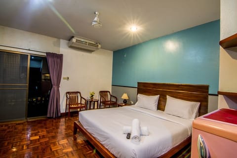 Double Room, Balcony | Desk, free WiFi