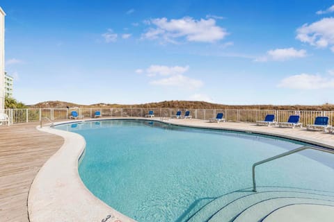 Welcome to Sugar Beach 179 - Beachfront community pool