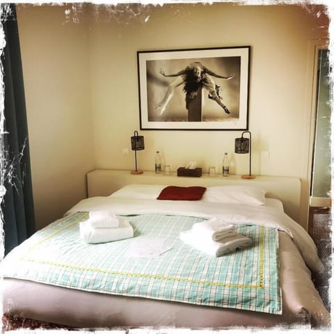 Superior Suite | Iron/ironing board, free WiFi