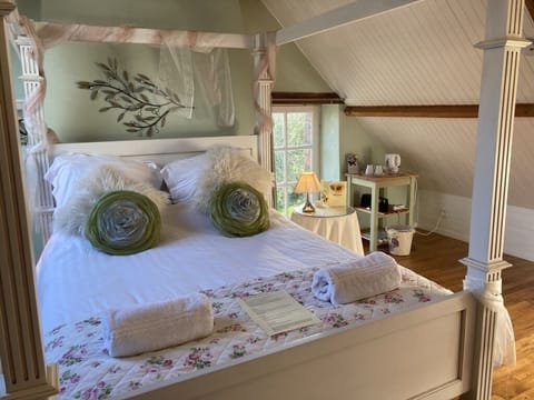 Family Double or Twin Room, Private Bathroom (Le Verger)