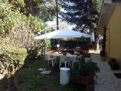 Family Townhome, 1 Bedroom, Non Smoking, Garden View | Terrace/patio