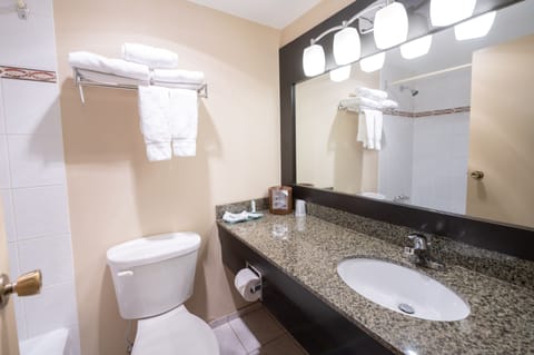 Room, 2 Queen Beds, Beachfront | Bathroom | Combined shower/tub, free toiletries, hair dryer, towels