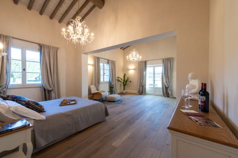 Luxury Suite, 2 Bedrooms | Free WiFi