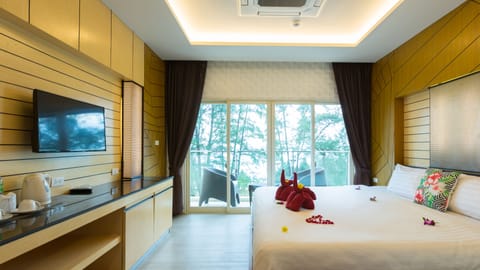 Double or Twin Room, Sea View | In-room safe, desk, free WiFi, bed sheets