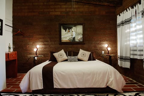 Standard Room, 1 King Bed with Queen Sofa bed | Desk, free WiFi, bed sheets