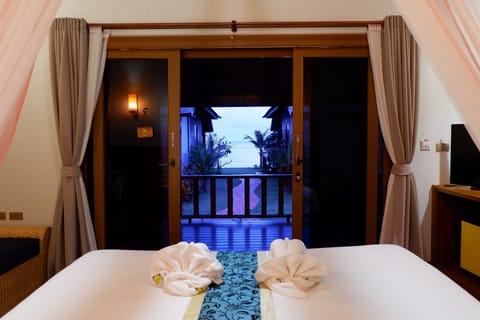 Deluxe Sea View Villa (Second row on beach) | In-room safe, desk, blackout drapes, soundproofing