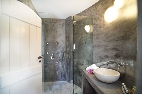 Suite, Hot Tub, Sea View (Outdoor) | Bathroom | Shower, hydromassage showerhead, designer toiletries, hair dryer