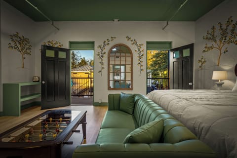 Suite, Balcony, City View | WiFi (free)