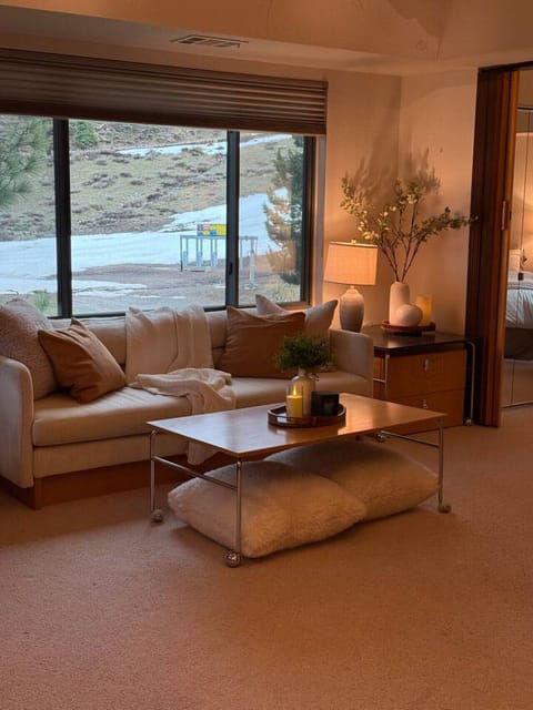 Living room with direct views of the Wa She Shu and KT-22 lifts