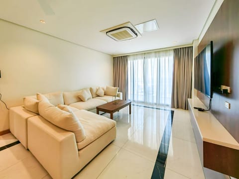 Premier Room, 3 Bedrooms | Living area