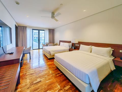 Premier Room, 2 Bedrooms | Hypo-allergenic bedding, minibar, in-room safe, desk