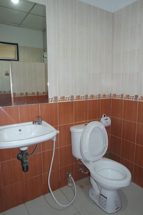 Standard Room | Bathroom | Shower
