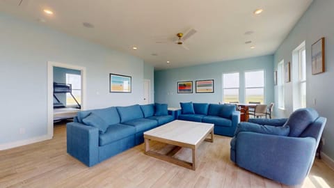 Bright and spacious living area with plenty of seating
