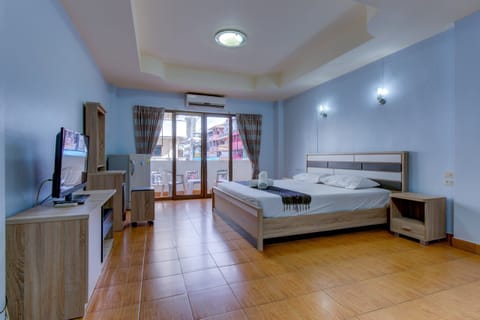 Superior Room, Balcony | In-room safe, desk, rollaway beds, free WiFi
