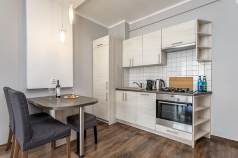 Comfort Apartment, 2 Bedrooms, Kitchenette (Zelazna 16) | Private kitchenette | Full-size fridge, oven, stovetop, dishwasher