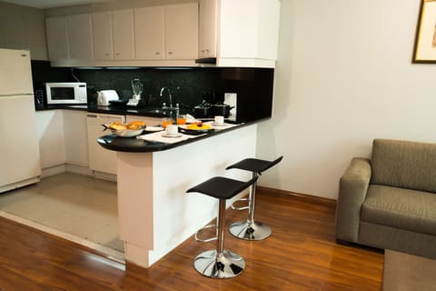 Suite, 2 Bedrooms, Kitchen | Private kitchen | Full-size fridge, microwave, stovetop, dishwasher