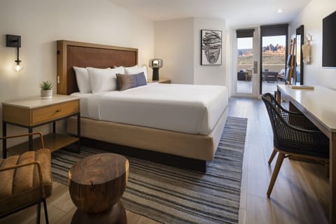 Premium bedding, pillowtop beds, in-room safe, desk