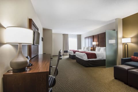 Suite, Multiple Beds, Non Smoking | In-room safe, desk, laptop workspace, blackout drapes