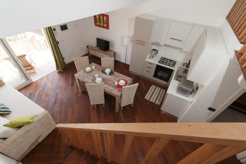 Apartment, 2 Bedrooms, City View | In-room dining