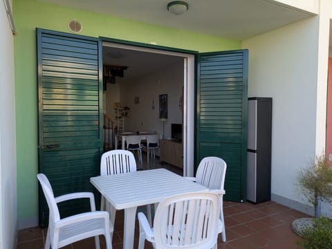 Villa, 1 Bedroom, Balcony, Garden View | Outdoor dining