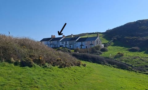 4 Adas Terrace With Arrow