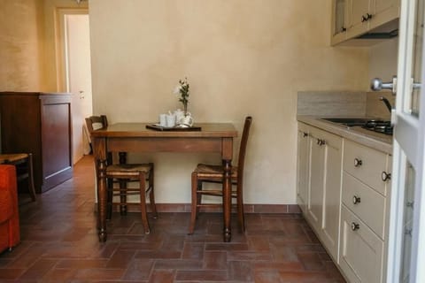 Classic Apartment, Garden View | Private kitchen | Highchair