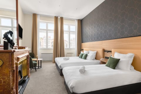 Triple Room | 1 bedroom, premium bedding, Select Comfort beds, in-room safe