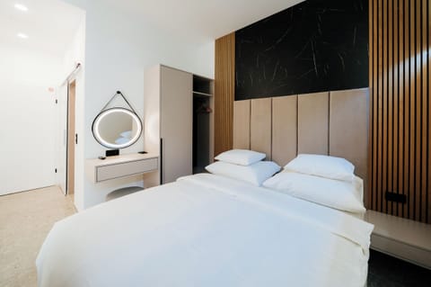 Comfort Double Room, Courtyard View | In-room safe, blackout drapes, soundproofing, free WiFi