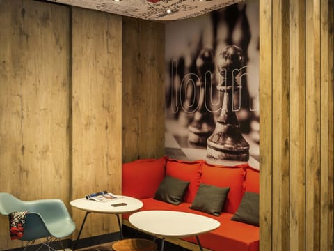 Standard Room, 1 Double Bed | Bar (on property)