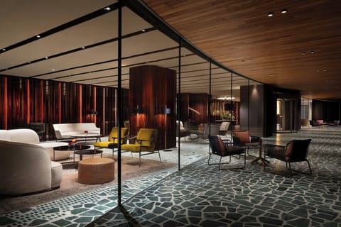 2 bars/lounges, poolside bar