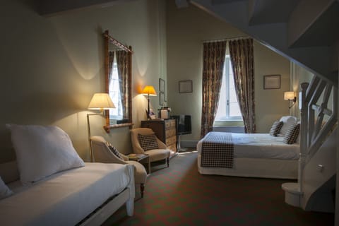 Room | Premium bedding, Select Comfort beds, minibar, in-room safe