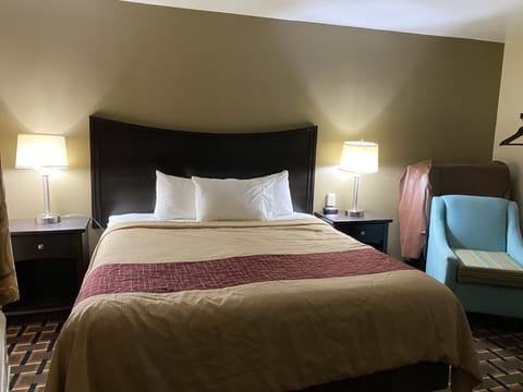 Standard Room, 1 King Bed | Free WiFi, bed sheets