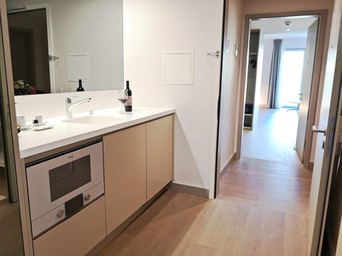 Quadruple Room (Modern Family Suite) | Private kitchenette | Espresso maker