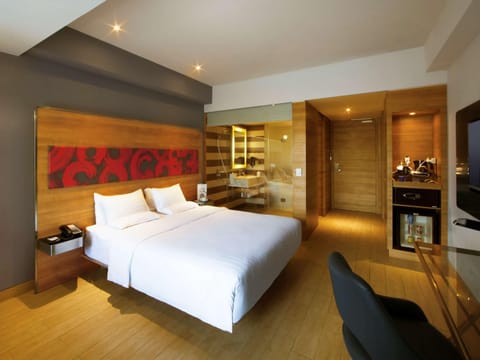 Superior Double Room, 1 Double Bed | Minibar, in-room safe, desk, soundproofing