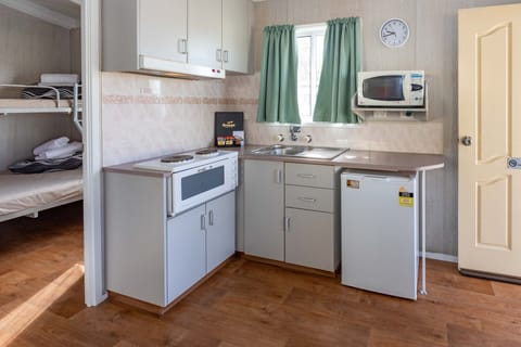 Superior Suite | Private kitchen | Full-size fridge, microwave, oven, stovetop