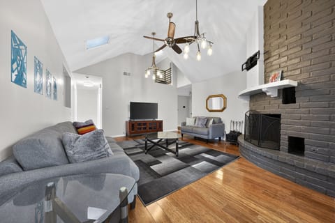 Furniture, Indoors, Living Room, Home Decor, Floor